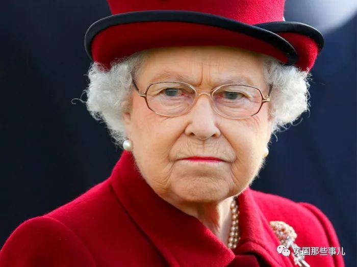 女王或想在95岁退休，查尔斯要当摄政王？英网友：不要啊！_安德鲁