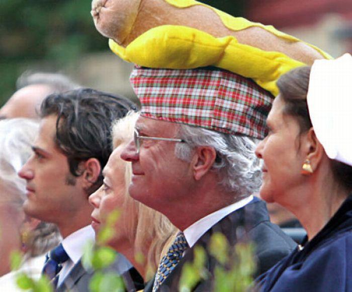73歲瑞典國王超怪穿搭癖好，超愛帶兔耳朵!穿西裝也要搞怪 熱門 第5張