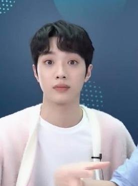 夏之光模仿李佳琦 谁能想到李佳琦事业第四次滑铁卢遇上了8G网速夏之光？