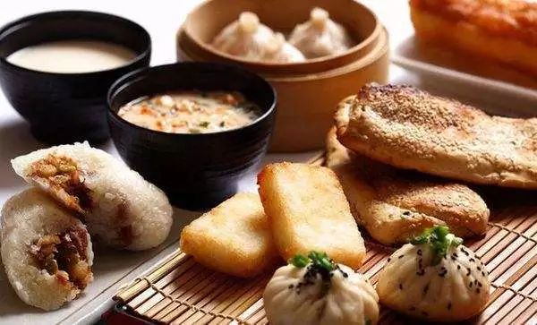 四十人吃早餐 288e5e58a7a24e74aca2e3fc63a3ec43.jpeg