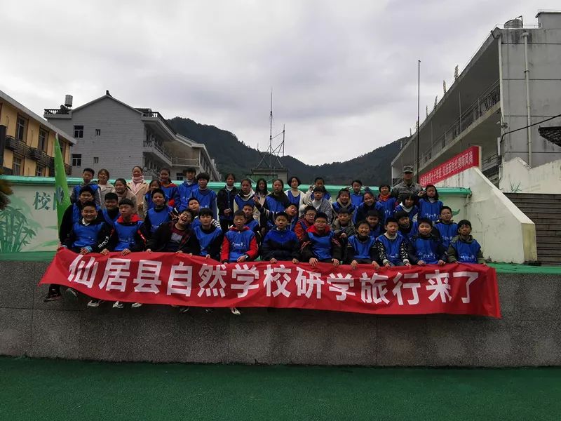 冬天,不少的动物都进入了冬眠的状态,但仙居县第六小学六年级的同学们