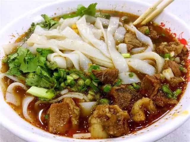 螺丝粉老友粉牛腩粉盘点南宁街头超赞的那些粉