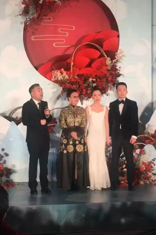 相声演员杨议嫁女排场大，王刚郭德纲冯巩齐祝福_新人