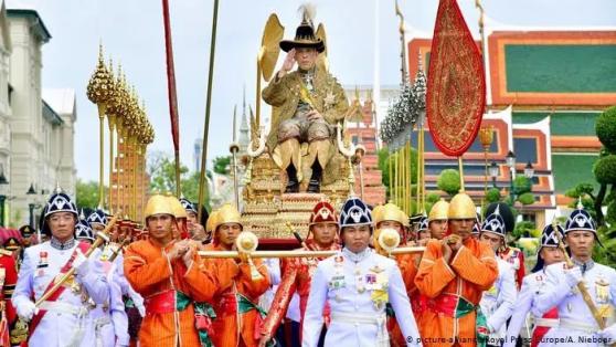 泰国屡屡政变，国王为何却能稳如泰山？_权力