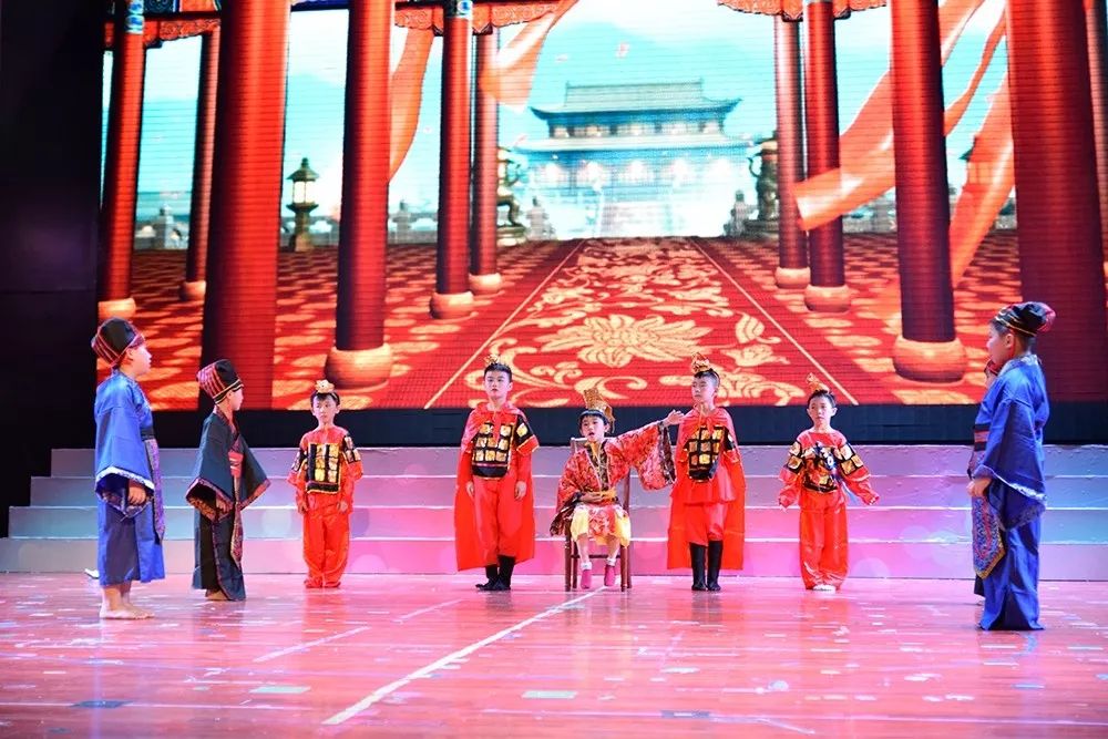 汕是什么成语_这是什么成语看图(3)