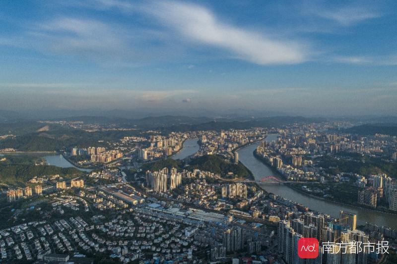 韶关常住人口_韶关丹霞山图片