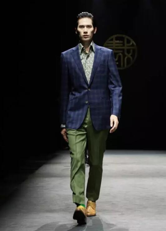 潮流服装定制生产 d5d08342c12b4c2ab747db7769fa8c7b.jpeg