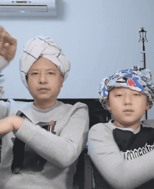 e4f08d33c82a49ae8bb2dcf6a95bd88b.gif