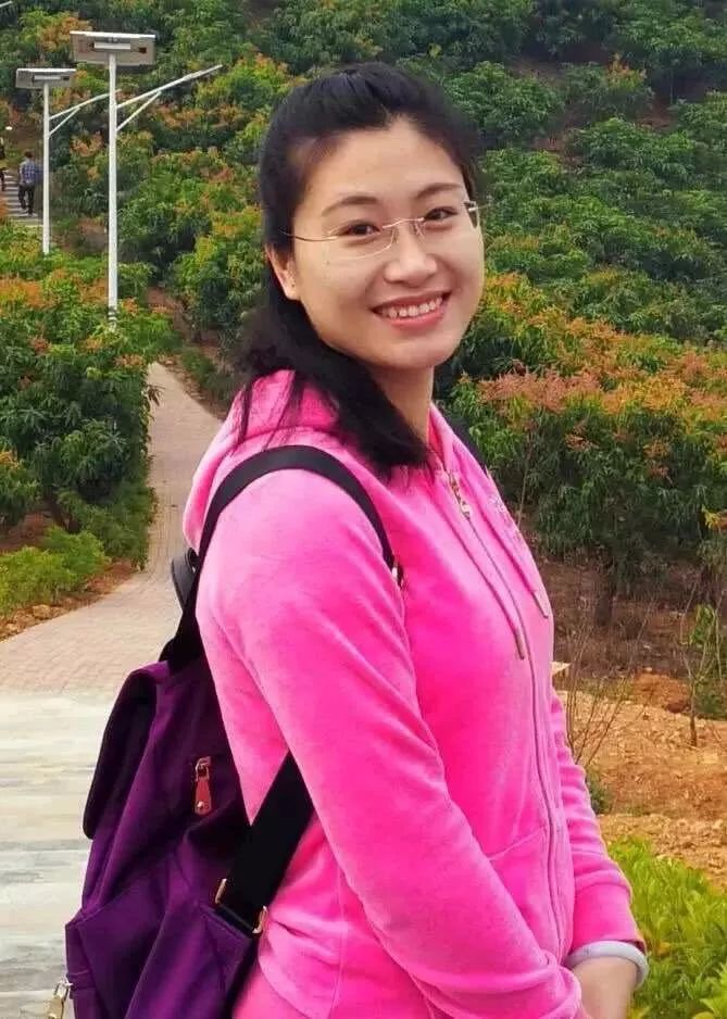 关注请为她投票感动中国2019候选人黄文秀