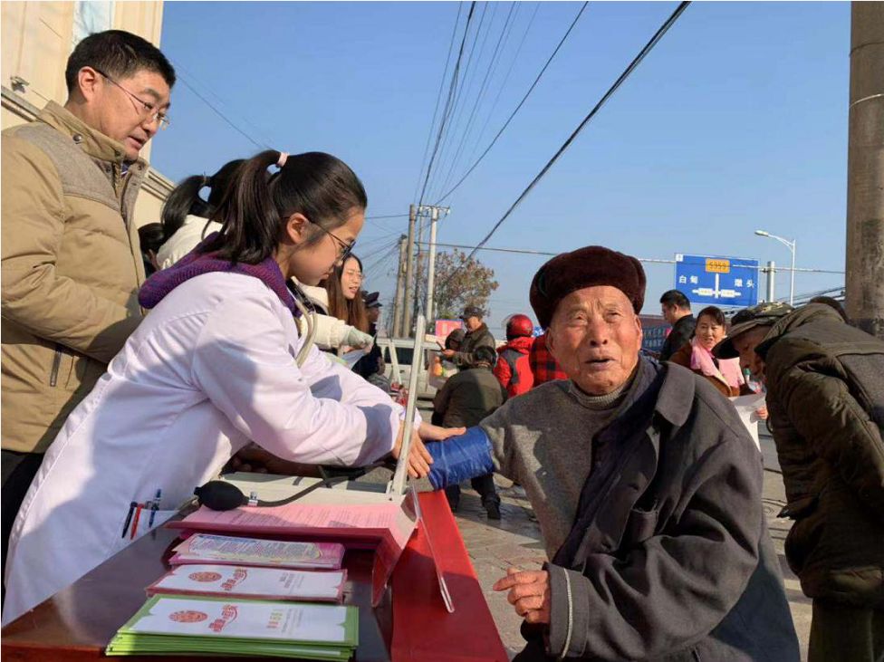 南莫镇人口_南莫镇沙岗小学(2)