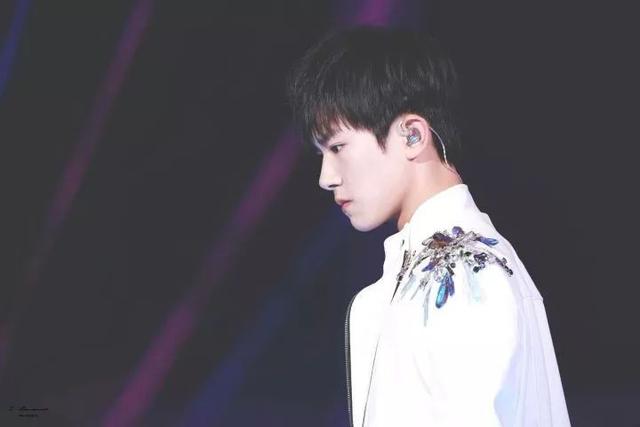 易烊千玺唱的一起向未来完整版 8d098e63023343d49088f0e02963780f.jpeg