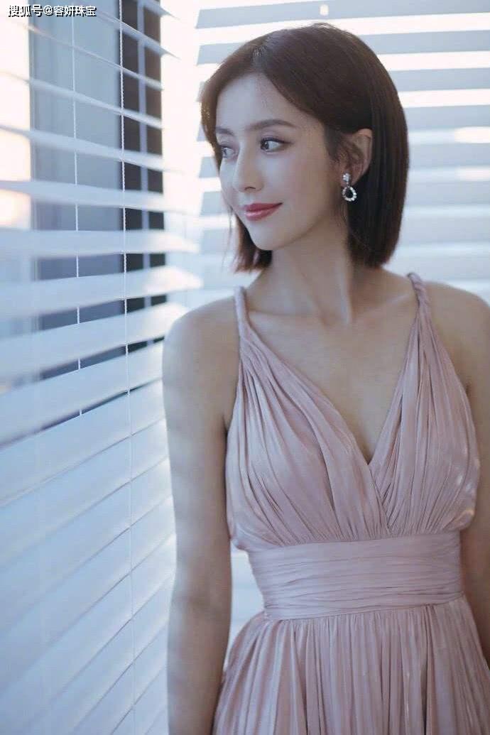 自带西域美人被动的女演员,迷人又好看的佟丽娅