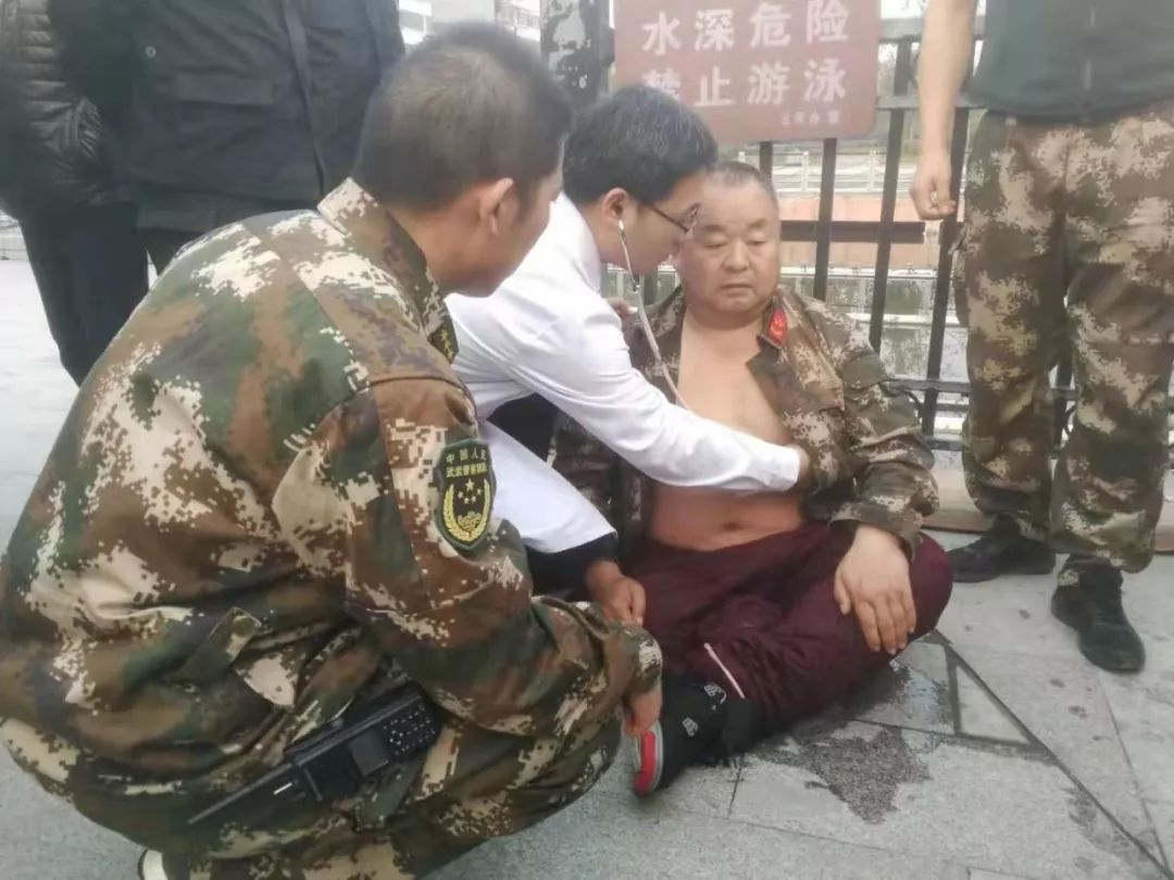 冰河救人,全网最帅武警兵哥哥!