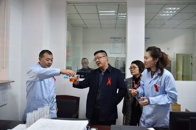 【关注】社区动员同防艾,健康中国我行动—副市长房义勇调研我市