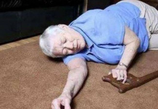 是什么原因引起的腿脚麻木 a72b8a07483342d6a01503ee5a18618b.jpeg