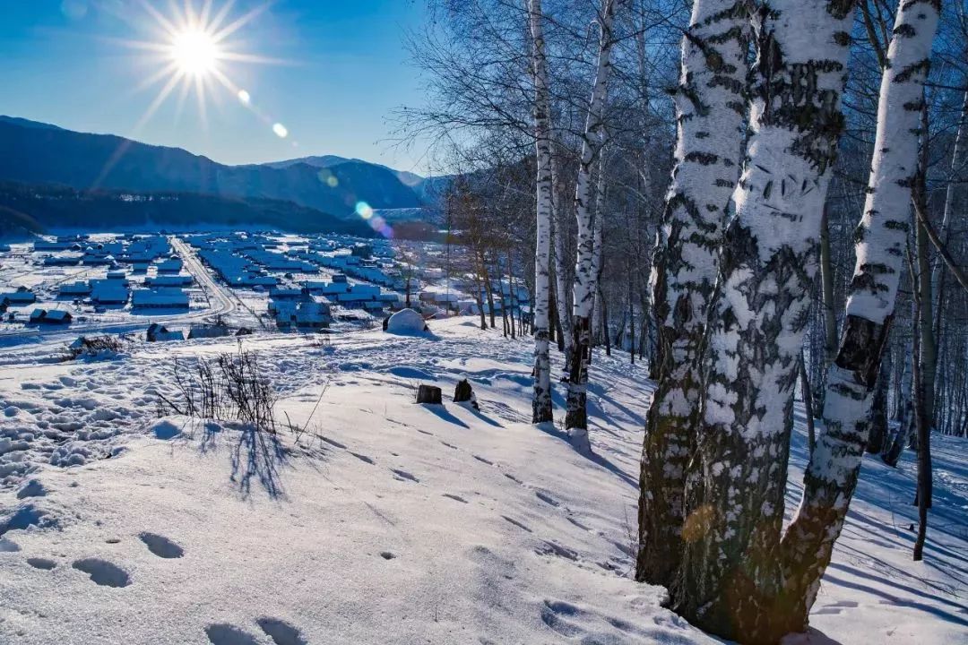 禾木村冬天,到禾木来听雪.冬天的禾木看起来是那么有诗意.