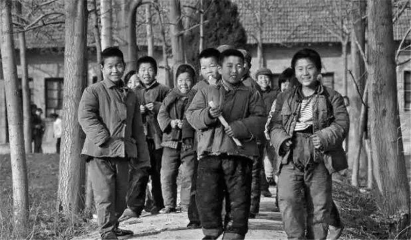 90年代中国老照片:没有暖气,空调的冬天,大家是这样过冬的