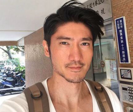 高以翔与二哥高宇桥同闯演艺圈 兄弟情深惹泪崩
