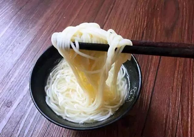 现煮的汤面 2b870a97554e458b9690bc3923f9751a.jpeg