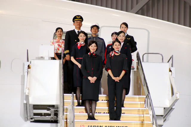 日本航空内衣空姐_日本航空空姐图片