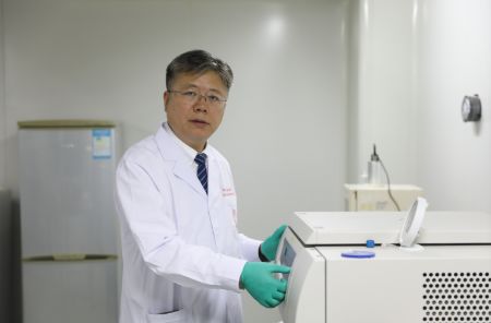 国外科学家实验室 3713d942bc2545558a96e144ede6dc6e.jpeg