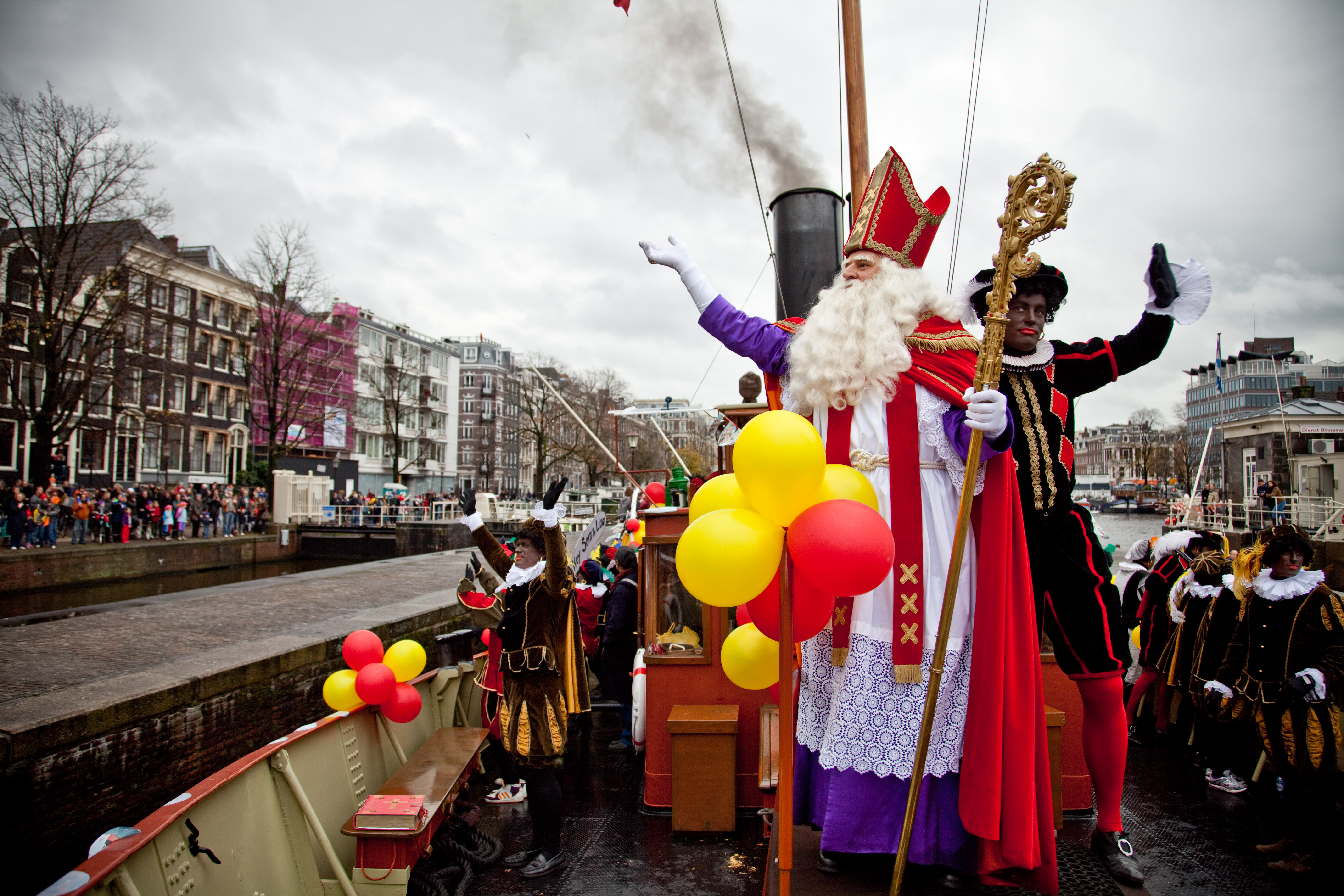 6日 地点:荷兰,比利时等 亮点:圣尼古拉斯节 每年12月5日是荷兰传统的