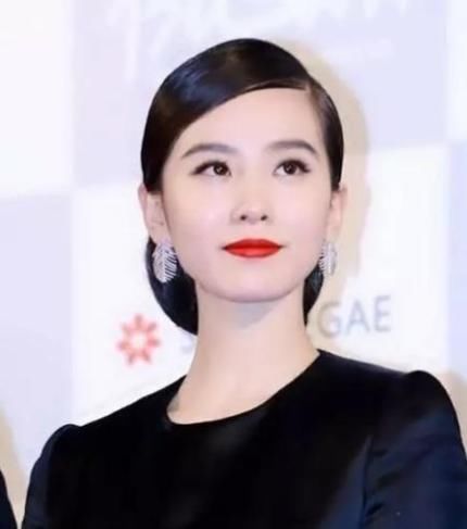 气质优雅女人的性格 47de5821095e43839bca1a9cc0bc5296.jpeg