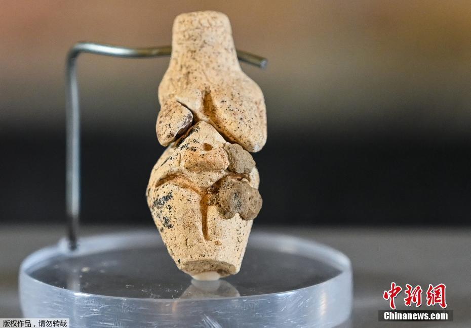 法国亚眠发现4厘米高“维纳斯”小雕像保存完好