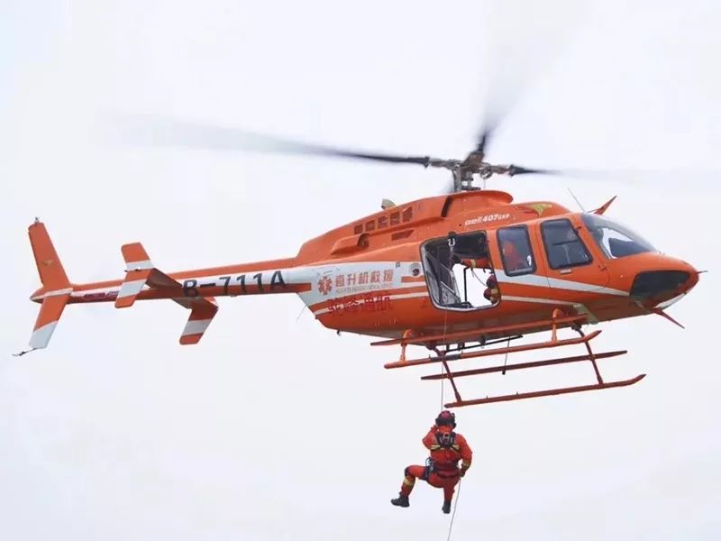 成都消防顺利完成直升机应急通信及救援人员培训任务