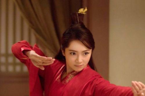 声色什么厉成语_不动声色的图片(3)