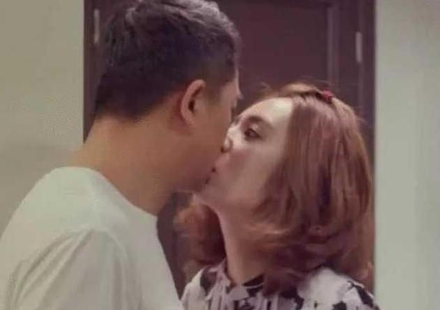 她是吻戏一姐与胡歌接吻吻到吐把张嘉译亲到嘴肿入戏太深