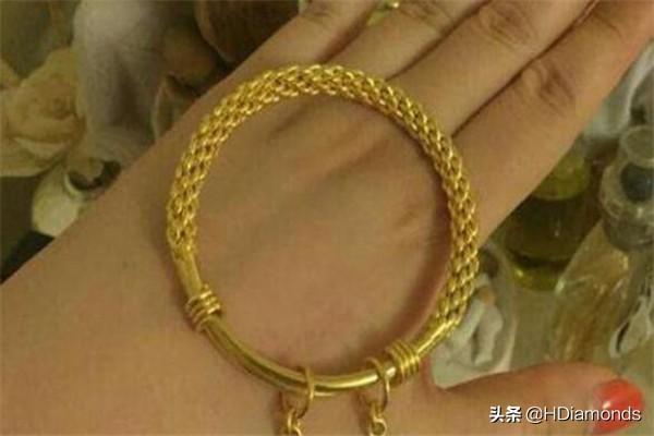 如何购买黄金手镯