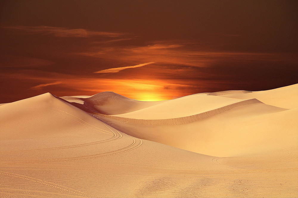 沙漠日落的描写