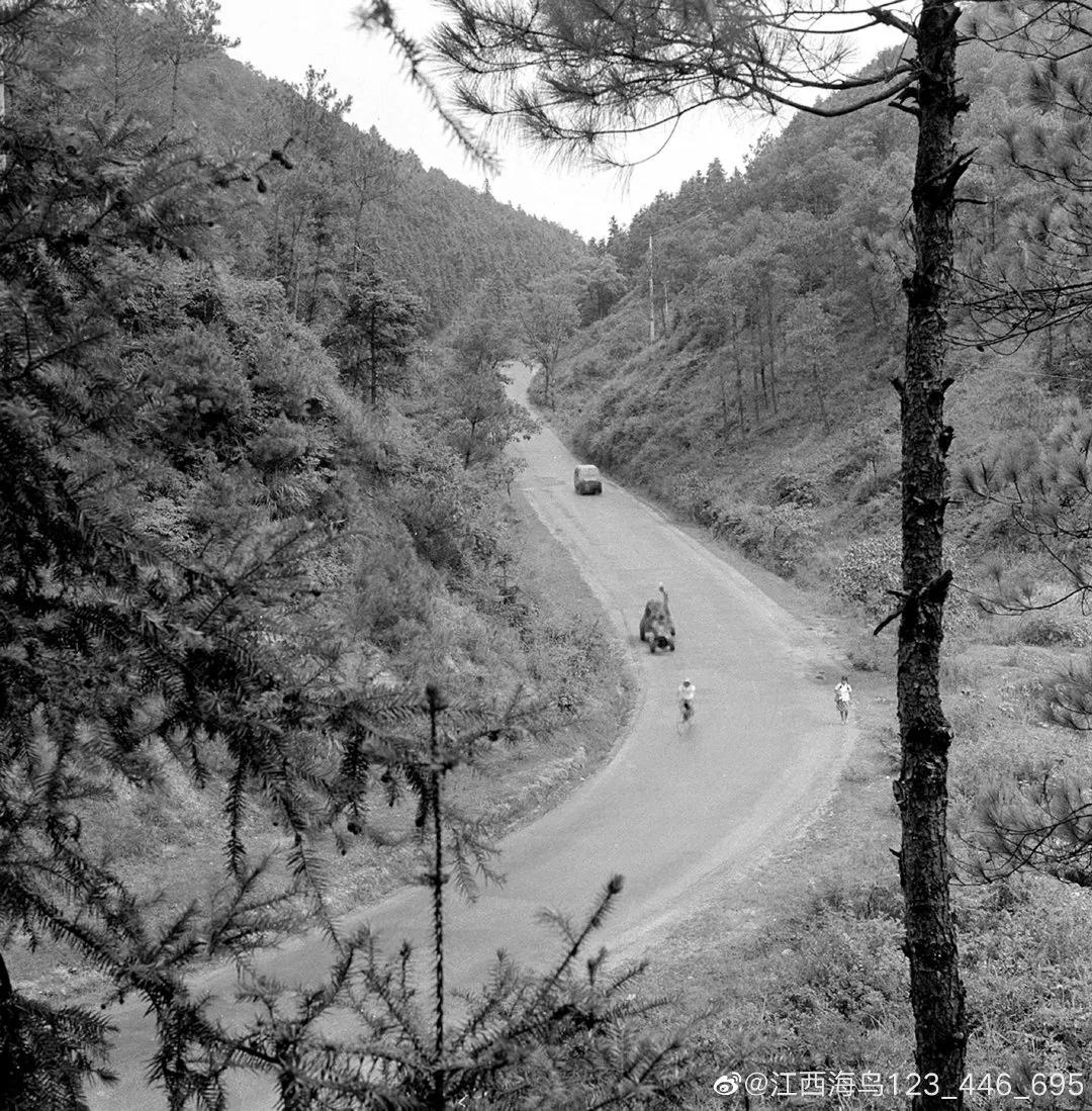 上高县镜山广场的变迁组图