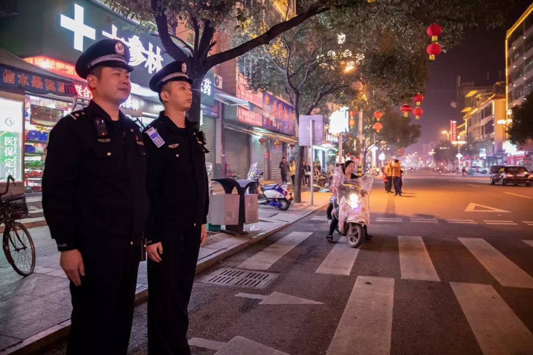 警察故事陈思毅人民群众的贴心人