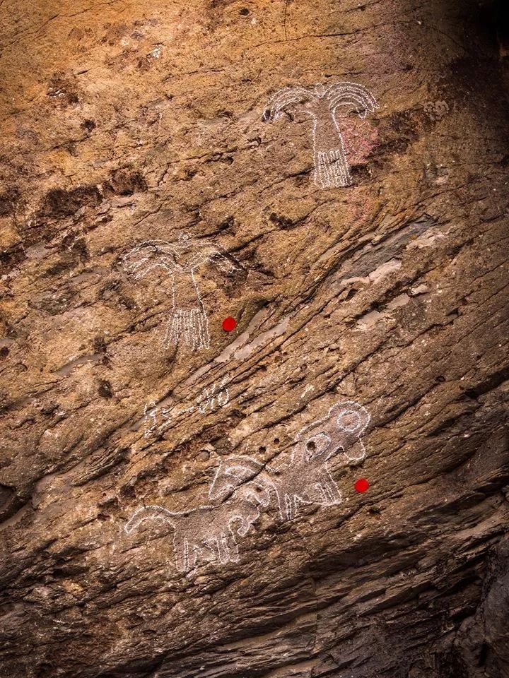贺兰山岩画 – 外星生物与外星人…?