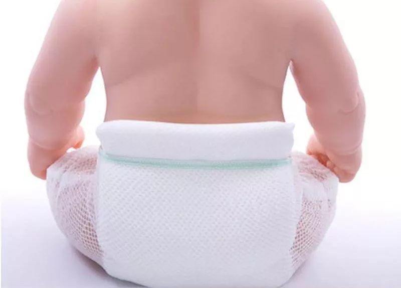 新生儿尿布该怎样选择才能让宝宝杜绝红屁股
