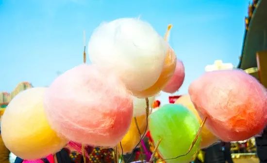 缤纷多彩的彩虹棉花糖 甜到你心里 (图片来源网络) 到访西亚斯宫馆