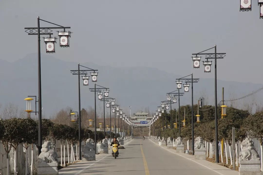 高坝街道人口_夜晚街道图片(2)