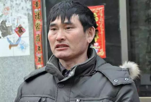 大衣哥哭的图片 fbcb3ab45f694cf5ae9c8f3edbc6abc4.jpeg