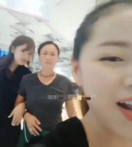 怎么拍视频才能博取关注 0b33566dba8647c2b581eb8a862218cc.jpeg