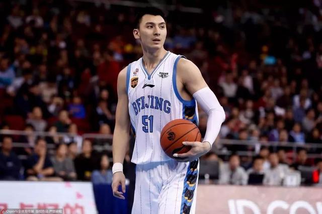 前北京首钢队长男篮吉去世!永远的51号,一路走好!漫画一世之图片