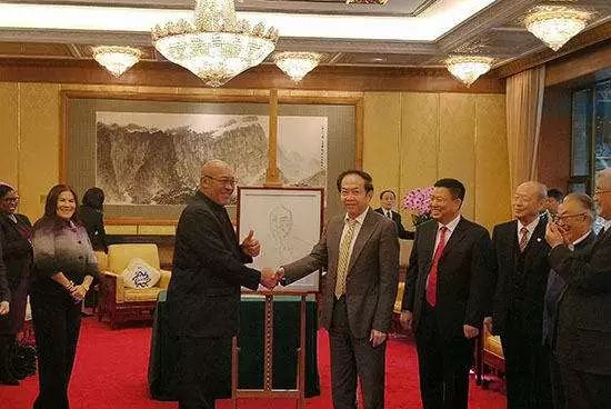 中苏关系复活,中国深耕百年,令西方霸权如鲠