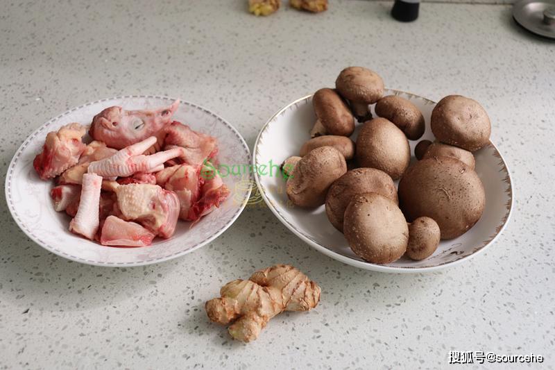 怎么挑选新鲜香菇最好 8222b193af484e11a2b8371de96a60cf.jpeg