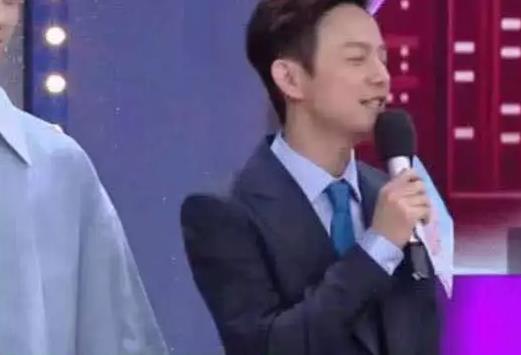 何炅最新真实情况 897a2bad25dd4b08b450153aa866dc46.jpeg