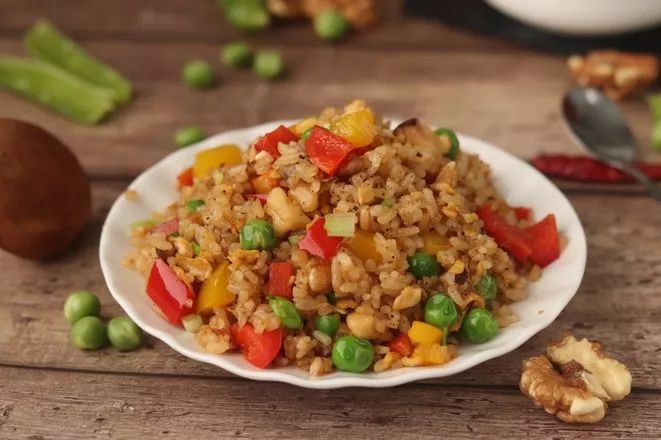什么食材蛋炒饭好吃 a5239a9217674f449dcb7392d771e81b.jpeg
