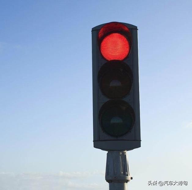 如今交通信号灯种类这么多,到底应该怎么看?