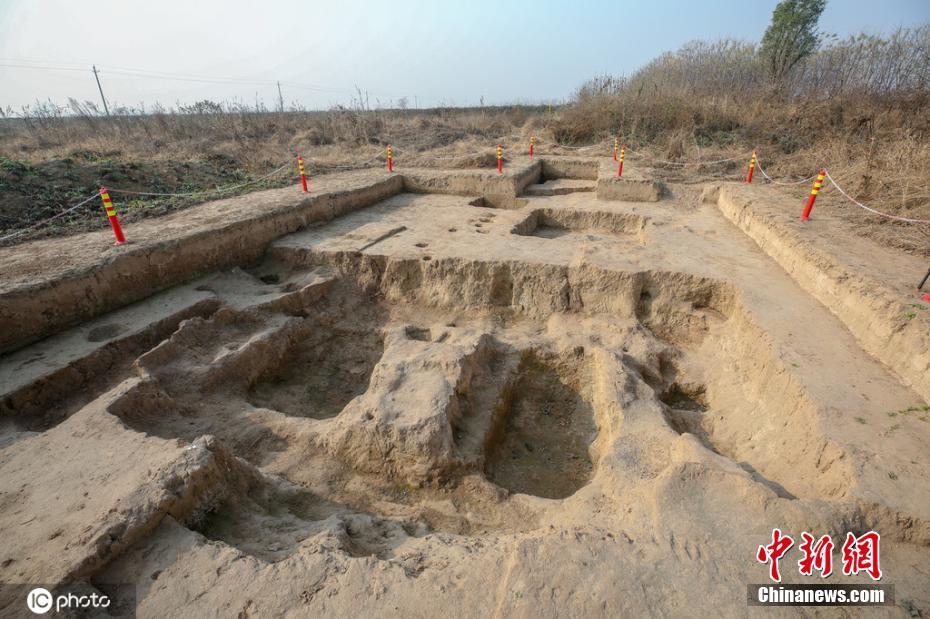 陕西秦咸阳城遗址首次发现秦始皇陵石铠甲加工基地