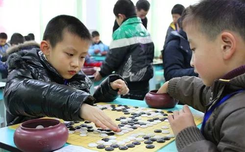 小孩要不要报围棋 f2f1b5a6204b44d6bad348ac146935a1.jpeg