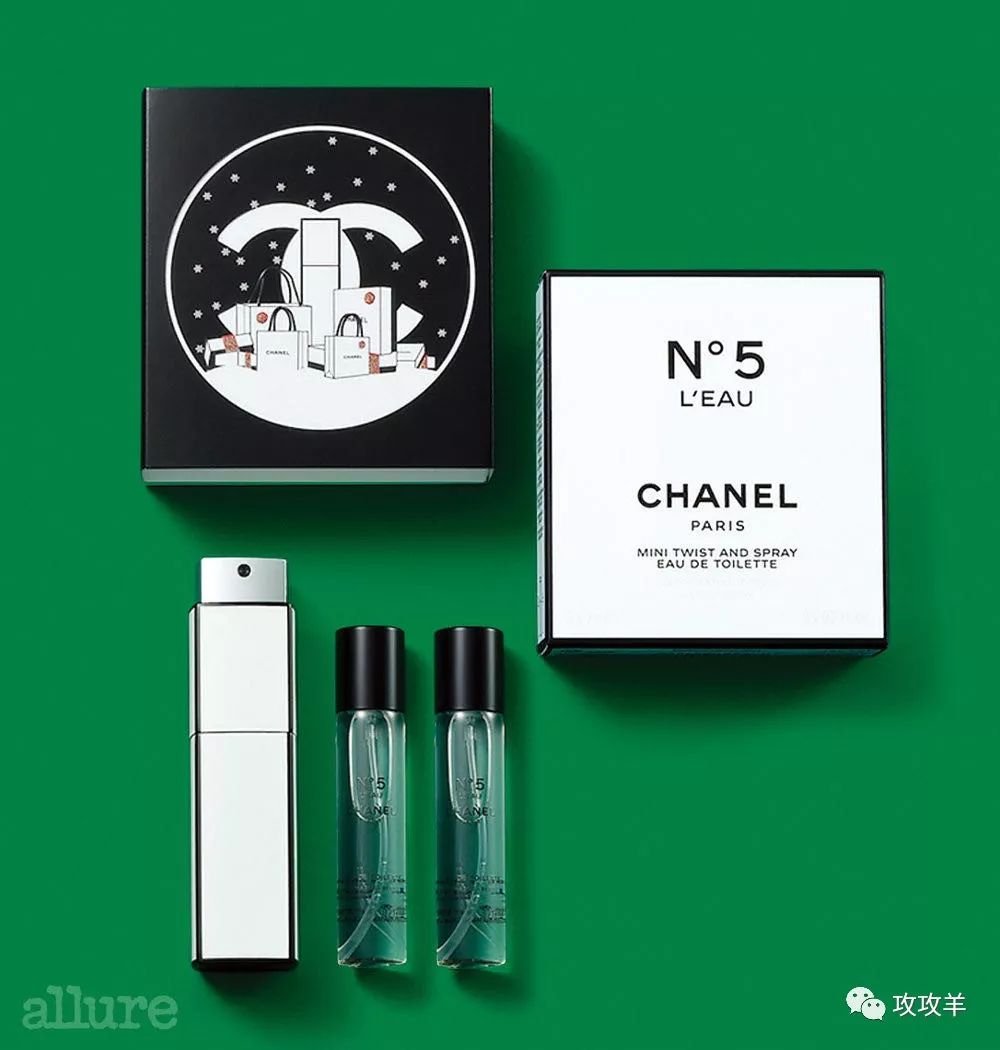 约650元 chanel 香奈儿五号香水套装,有三个7ml的替换装和mini包装瓶.